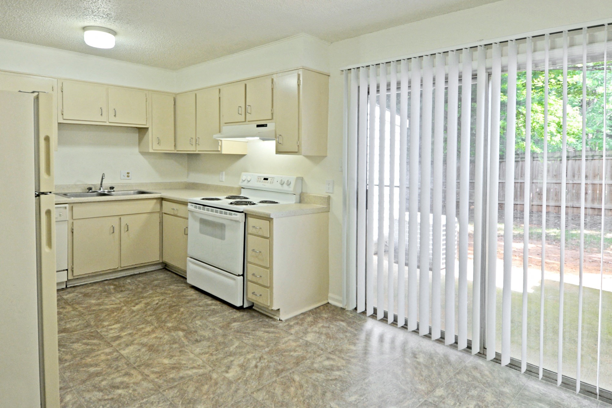 Countryside Villa Apartments, 5460 Countryside Drive, WinstonSalem, NC